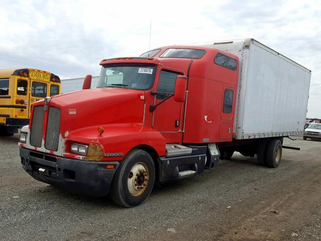 1NKAHT7X67J193808 - 2007 KENWORTH CONSTRUCTI RED photo 2