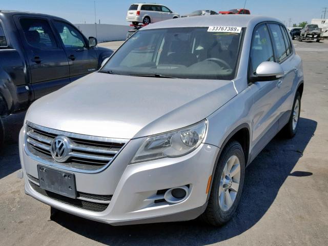 WVGBV7AX0AW517971 - 2010 VOLKSWAGEN TIGUAN SE SILVER photo 2