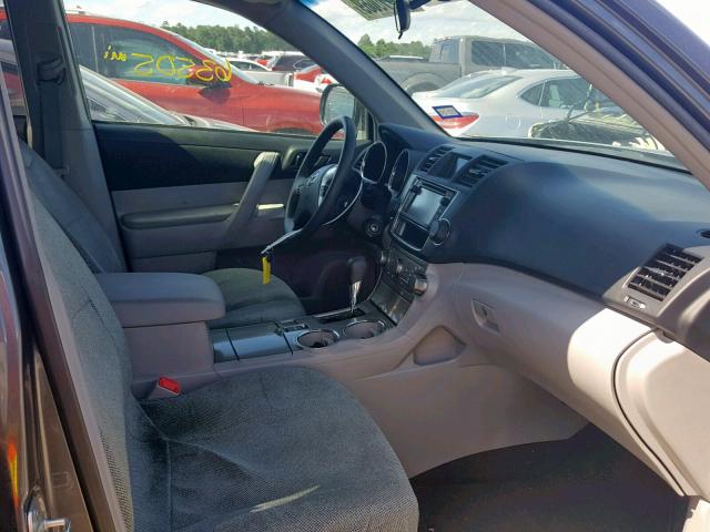 5TDZA3EH3DS045134 - 2013 TOYOTA HIGHLANDER GRAY photo 5