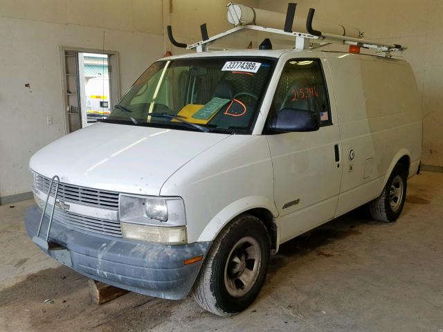 1GCDM19W51B116092 - 2001 CHEVROLET ASTRO WHITE photo 2