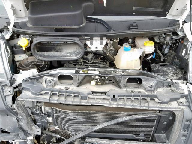 3C6TRVDG7JE124757 - 2018 RAM PROMASTER 白色 照片 7