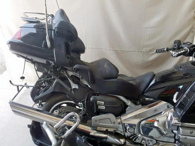 1HFSC47462A100414 - 2002 HONDA GL1800 A BLACK photo 6