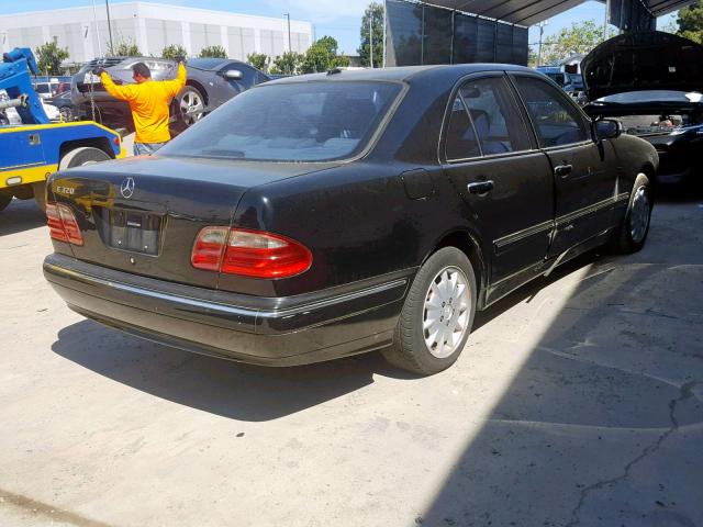 WDBJF65G5YA958874 - 2000 MERCEDES-BENZ E 320 BLACK photo 4