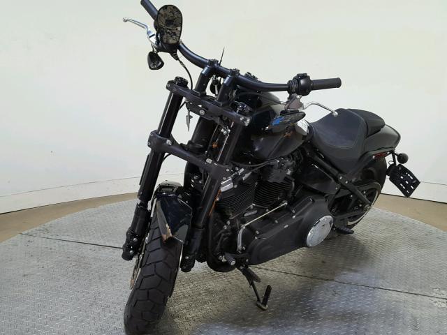 1HD1YKJ1XJC018004 - 2018 HARLEY-DAVIDSON FXFB FAT B BLACK photo 4