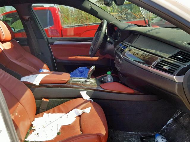 5UXFG8C52DL590975 - 2013 BMW X6 XDRIVE5 Beyaz fotoğraf 5