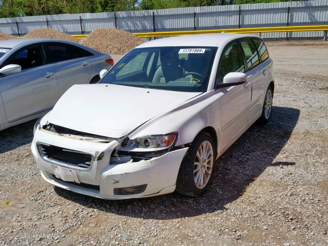 YV1382MW2A2526730 - 2010 VOLVO V50 2.4I WHITE photo 2