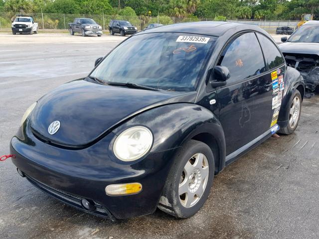 3VWCD21C8YM493163 - 2000 VOLKSWAGEN NEW BEETLE შავი ფოტო 2