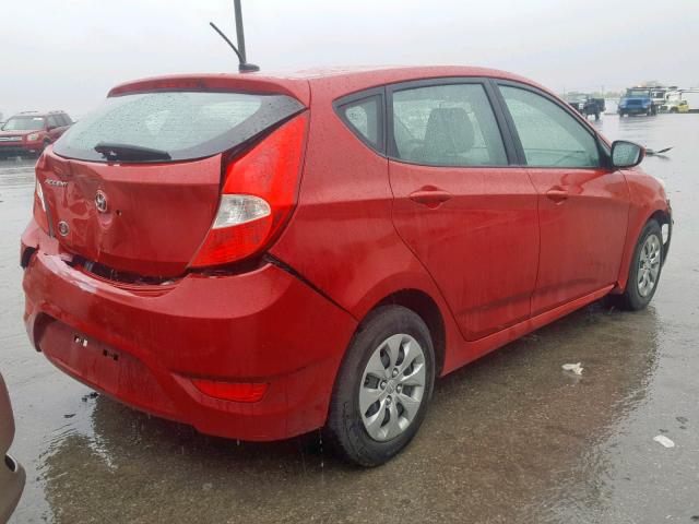 KMHCT5AEXHU316100 - 2017 HYUNDAI ACCENT SE RED photo 4