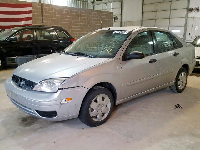 1FAFP34N86W247534 - 2006 FORD FOCUS ZX4 SILVER photo 2