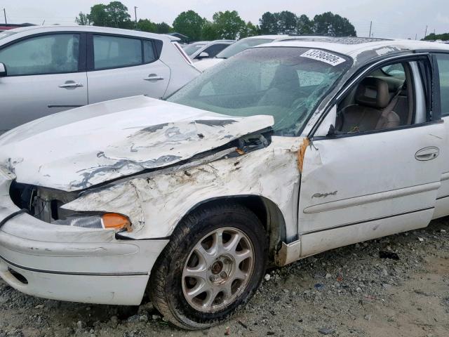 2G4WB52K6W1533673 - 1998 BUICK REGAL LS WHITE photo 9