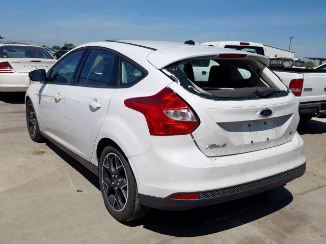 1FADP3K23EL282109 - 2014 FORD FOCUS SE WHITE photo 3