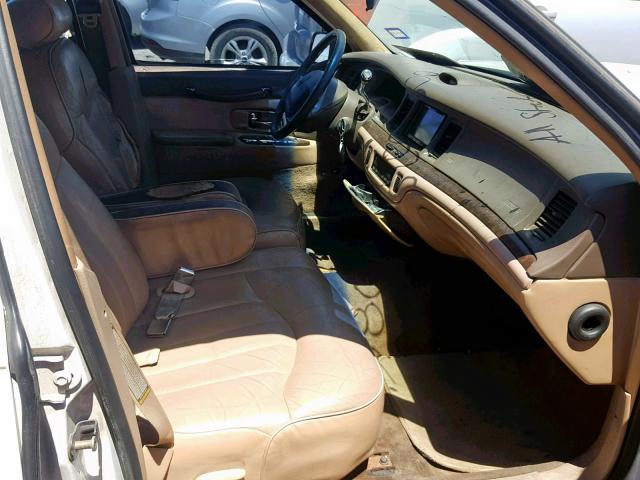 1LNLM81WXVY711633 - 1997 LINCOLN TOWN CAR E WHITE photo 5