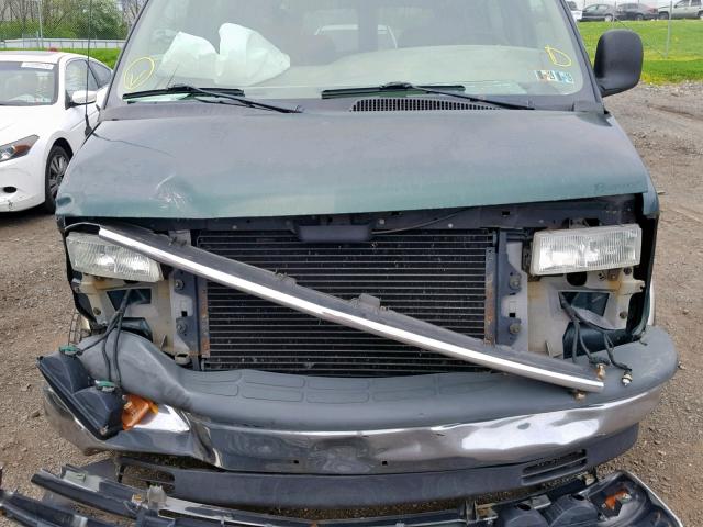 1GBFG15M011223243 - 2001 CHEVROLET EXPRESS G1 GREEN photo 9