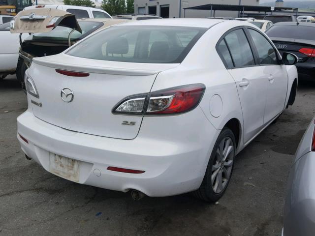 JM1BL1U69B1420468 - 2011 MAZDA 3 S WHITE photo 4