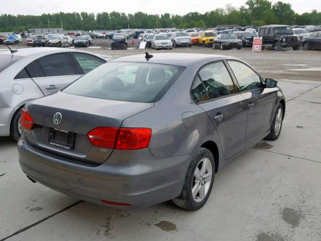 3VWLL7AJ5CM363204 - 2012 VOLKSWAGEN JETTA TDI GRAY photo 4