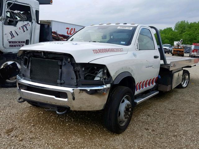 3C7WRMDL9GG126832 - 2016 RAM 5500 WHITE photo 2