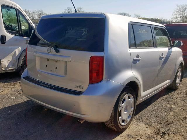 JTLZE4FE2A1115136 - 2010 TOYOTA SCION XB SILVER photo 4