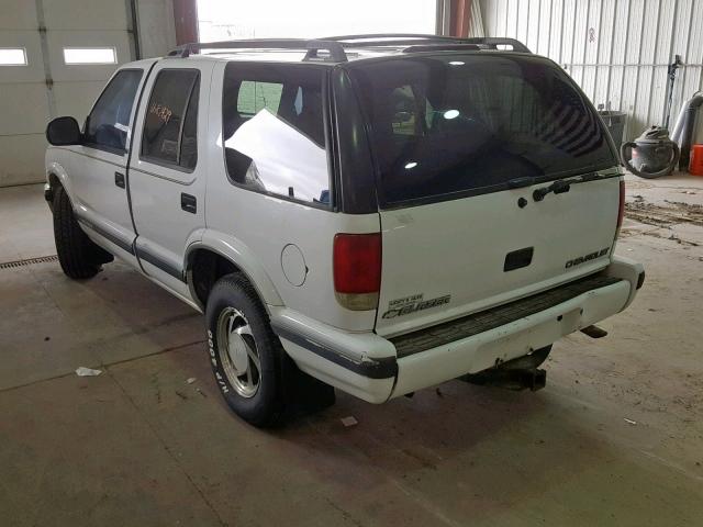 1GNDT13W6V2202374 - 1997 CHEVROLET BLAZER WHITE photo 3