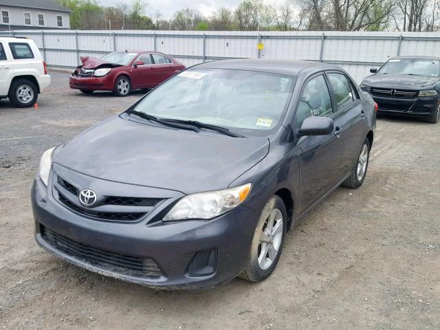 2T1BU4EE1BC636458 - 2011 TOYOTA COROLLA BA GRAY photo 2