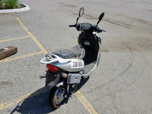 LC3MVE2019X012233 - 2009 SCOO SCOOTER SILVER photo 4