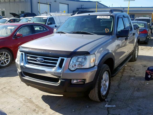 1FMEU31E98UA08832 - 2008 FORD EXPLORER S SILVER photo 2