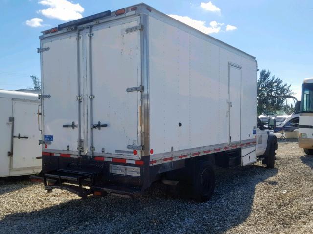 1FDAF56Y28EB13536 - 2008 FORD F550 SUPER WHITE photo 4