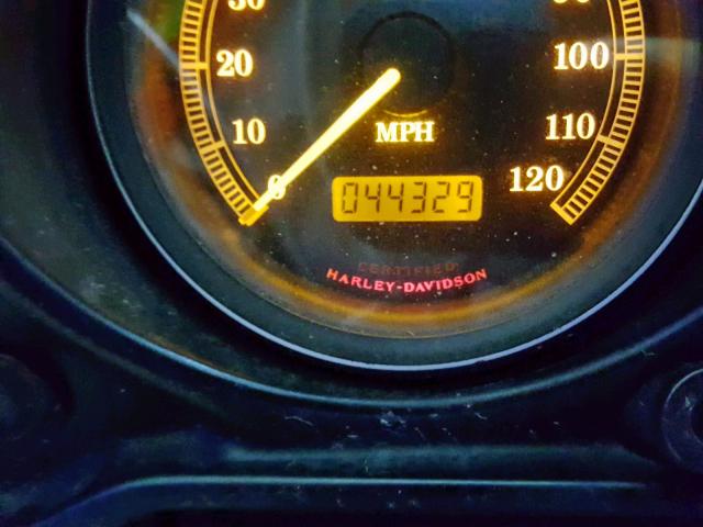 1HD1FCW153Y613739 - 2003 HARLEY-DAVIDSON FLHTCUI BLACK photo 8