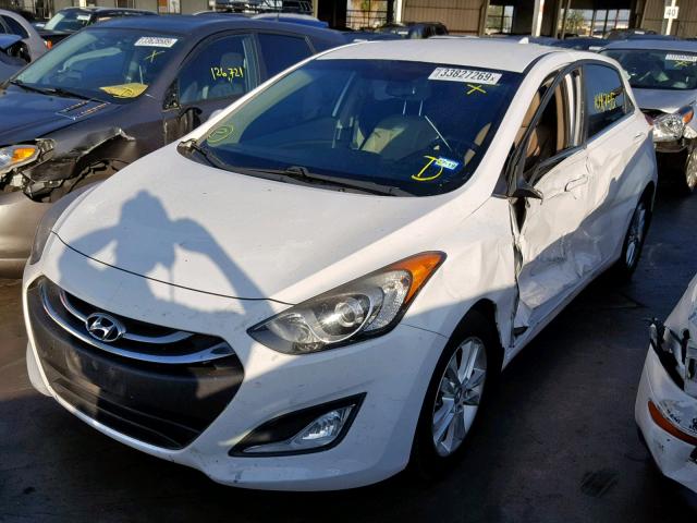 KMHD35LEXDU024054 - 2013 HYUNDAI ELANTRA GT WHITE photo 2