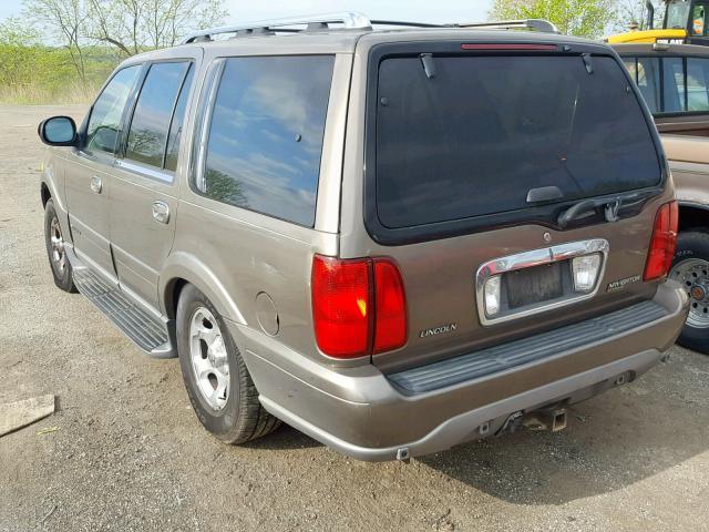 5LMFU28RX2LJ10271 - 2002 LINCOLN NAVIGATOR Beige photo 3