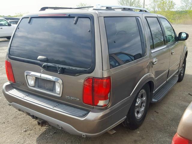 5LMFU28RX2LJ10271 - 2002 LINCOLN NAVIGATOR Beige photo 4