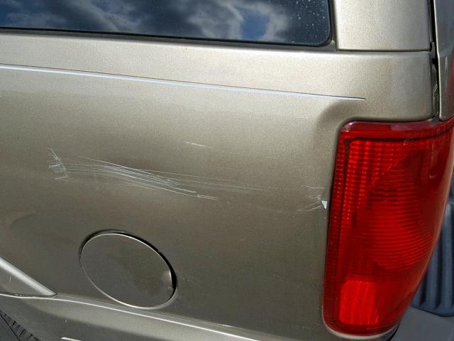 5LMFU28RX2LJ10271 - 2002 LINCOLN NAVIGATOR Beige photo 9