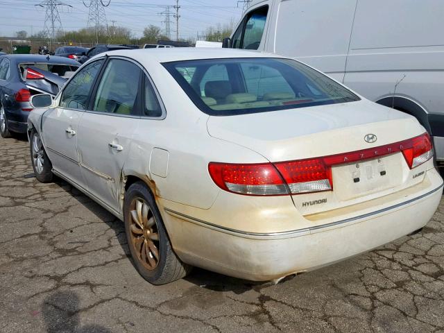 KMHFC46F87A140575 - 2007 HYUNDAI AZERA SE WHITE photo 3