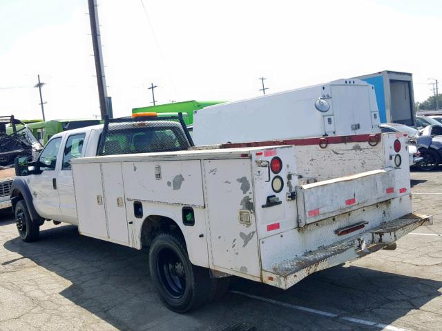 1FD0W5GT2CEA42779 - 2012 FORD F550 SUPER WHITE photo 3