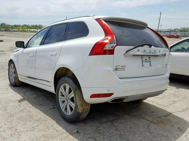 YV440MRU1H2001332 - 2017 VOLVO XC60 T5 WHITE photo 3