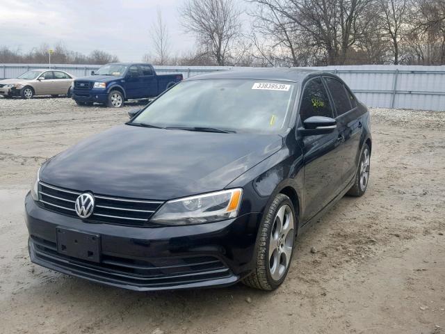 3VW2K7AJ5FM356451 - 2015 VOLKSWAGEN JETTA BASE BLACK photo 2