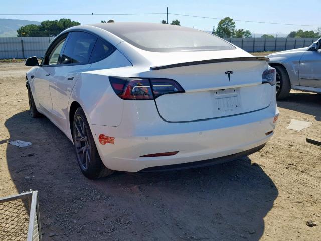 5YJ3E1EA4JF007476 - 2018 TESLA MODEL 3 WHITE photo 3