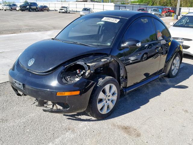 3VWPW31C28M522013 - 2008 VOLKSWAGEN NEW BEETLE შავი ფოტო 2