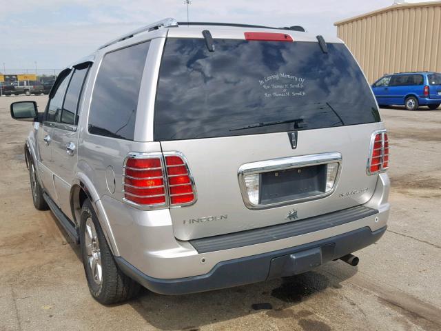 5LMFU28595LJ12496 - 2005 LINCOLN NAVIGATOR Argent photo 3