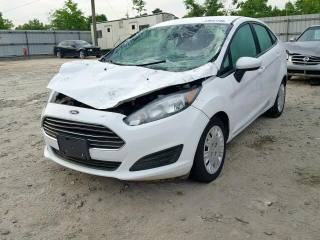 3FADP4AJ1FM225826 - 2015 FORD FIESTA S WHITE photo 2