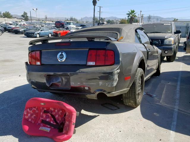 1ZVHT85H775202609 - 2007 FORD MUSTANG GT GRAY photo 4