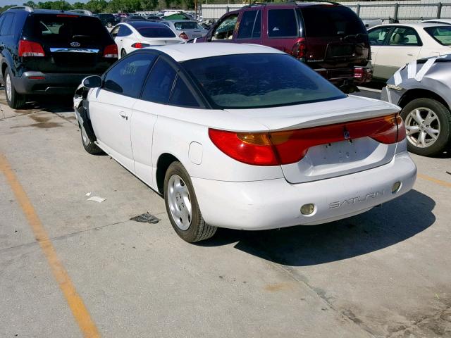 1G8ZR12772Z168174 - 2002 SATURN SC2 WHITE photo 3