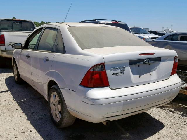 1FAFP34N07W295272 - 2007 FORD FOCUS ZX4 WHITE photo 3