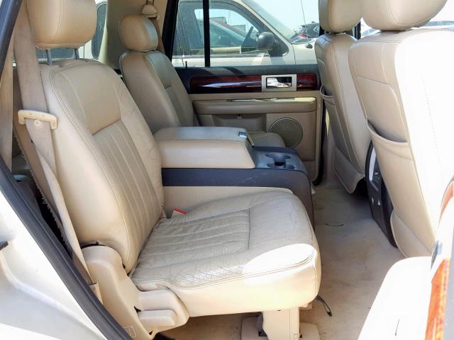 5LMFU28585LJ20721 - 2005 LINCOLN NAVIGATOR ბეჟი ფოტო 6