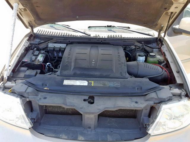 5LMFU28585LJ20721 - 2005 LINCOLN NAVIGATOR ბეჟი ფოტო 7