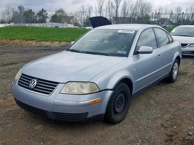 WVWMD63BX3P443712 - 2003 VOLKSWAGEN PASSAT GL BLUE photo 2