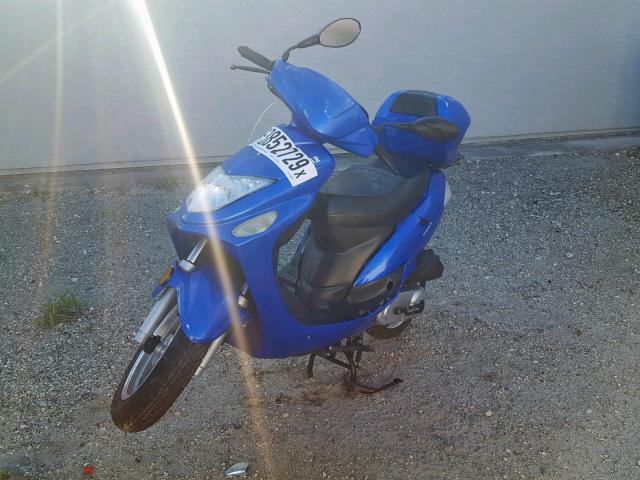 LJ5LT8034H0800044 - 2017 OTHER SCOOTER BLUE photo 2