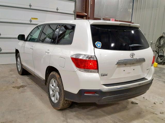 5TDBK3EH3DS244540 - 2013 TOYOTA HIGHLANDER WHITE photo 3