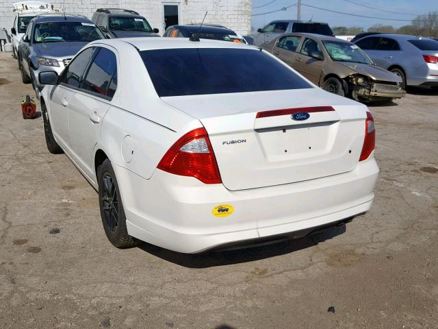 3FAHP0GA8CR319458 - 2012 FORD FUSION S WHITE photo 3