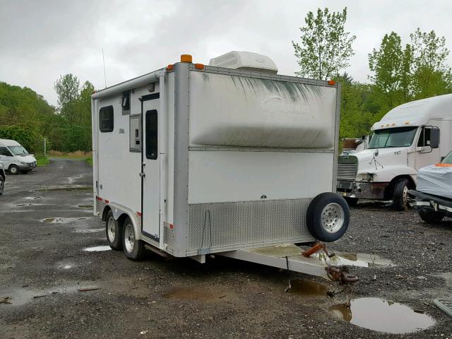 1C9EU122X2B746360 - 2002 COACH TRAILER WHITE photo 1