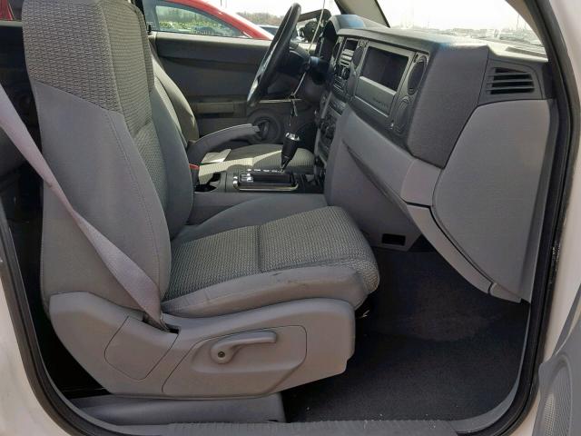 1J8HG48N96C244994 - 2006 JEEP COMMANDER WHITE photo 5